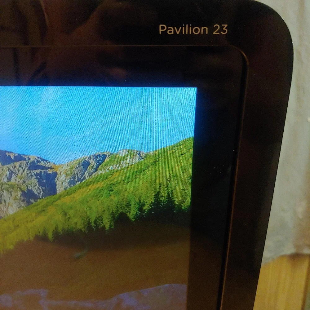 HP Pavillion 23 TouchSmart All-In-One PC